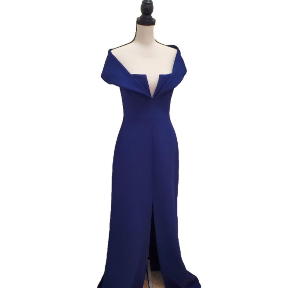NWT! BCBGMaxAzria Amalie Gown, Size 6